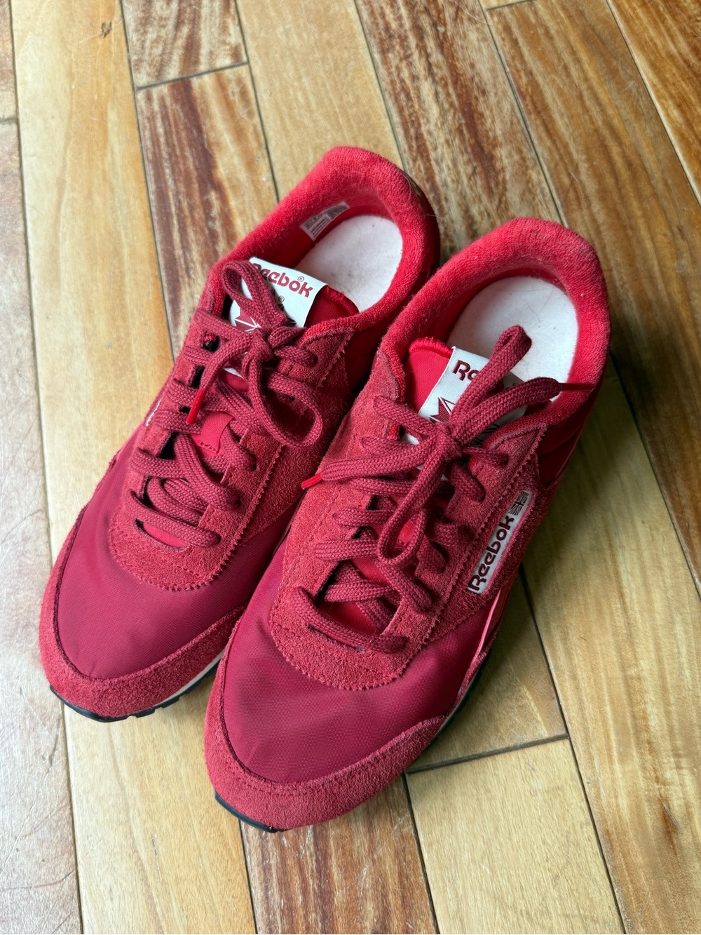 LIKE NEW Reebok Classic AZ Sneaker - Women's